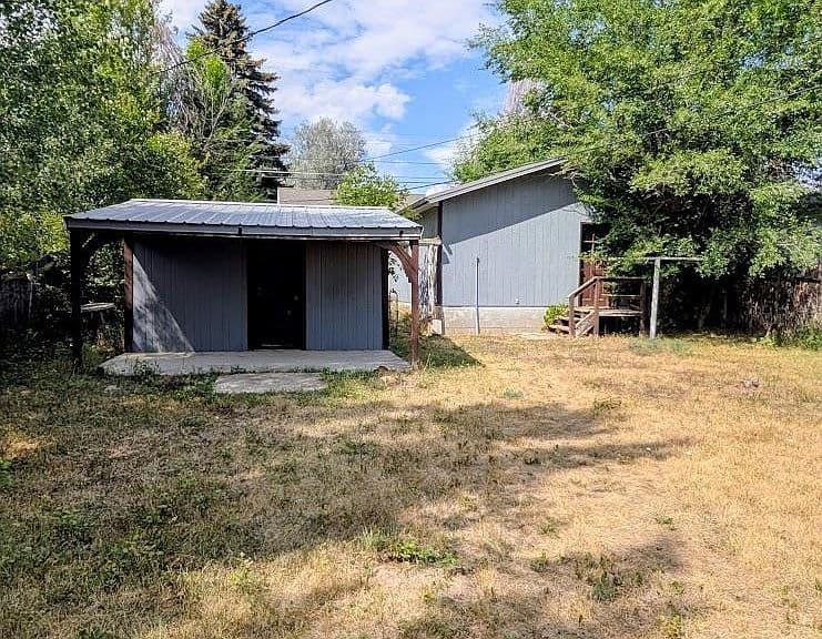 784 N Carrington Ave photo 3
