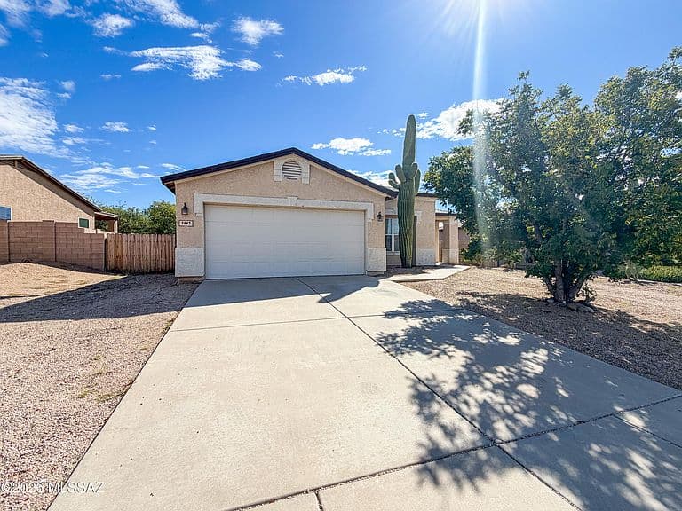 3445 S Western Way photo 2