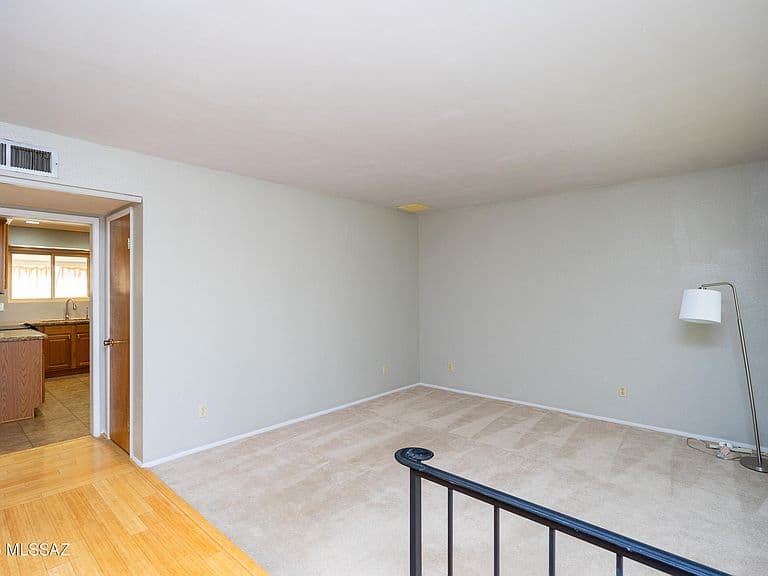 821 N Spur Cir photo 3