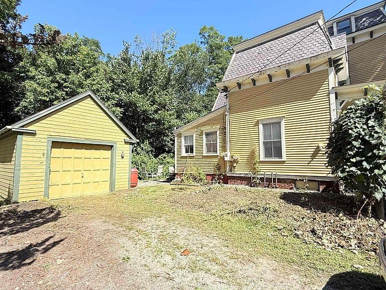 59 Highland Street photo 2