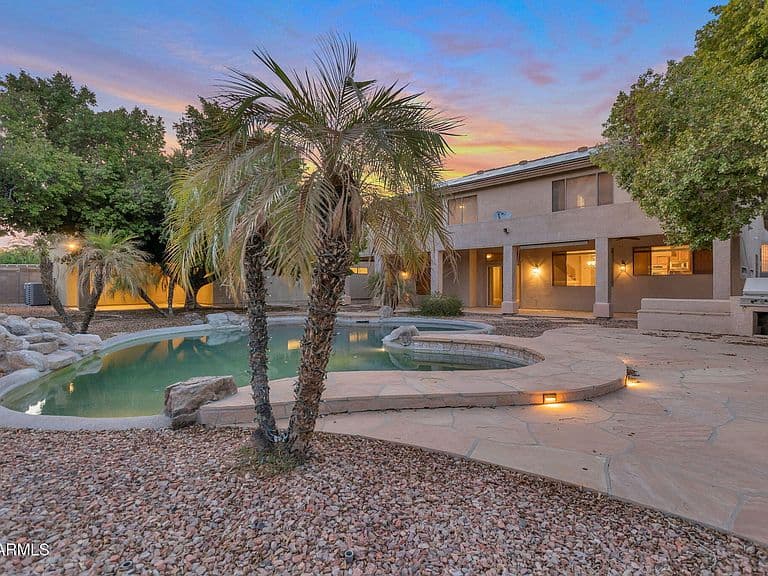 8145 W CAMINO DE ORO -- photo 4