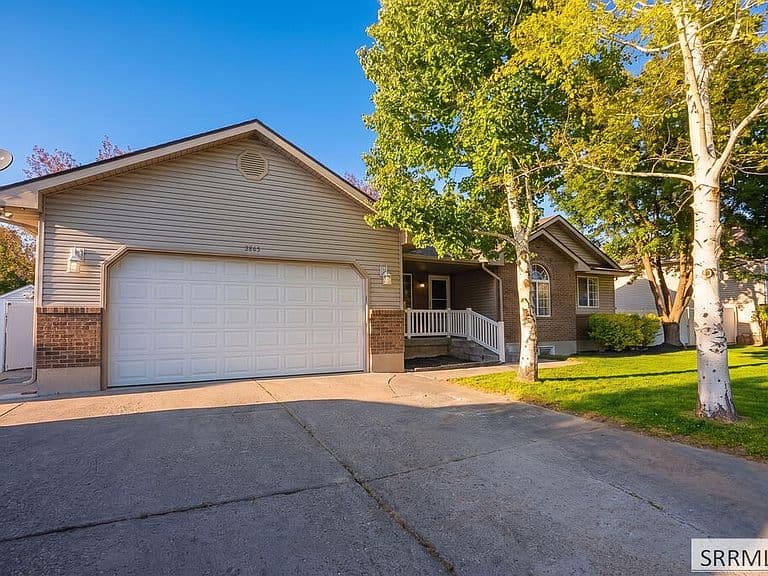 3865 Orchard Cir photo 3