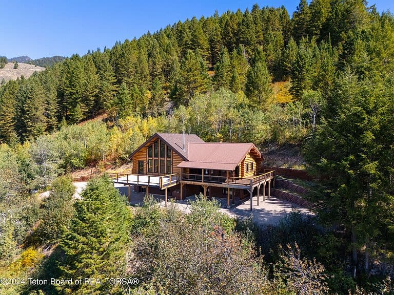 651 Upper Stewart Creek Rd photo 1
