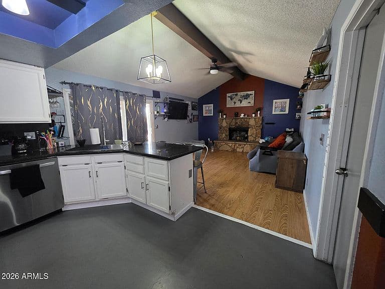 7839 W CANTERBURY Drive photo 4