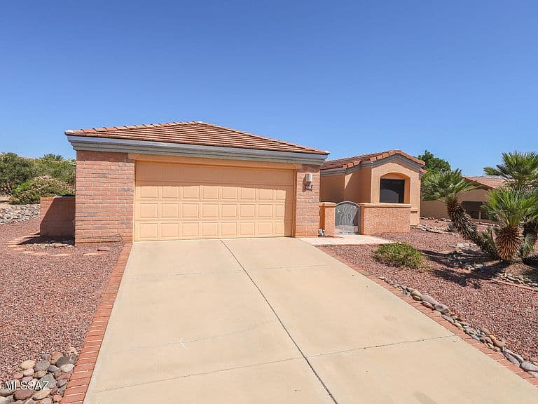 830 W Welcome Way photo 3