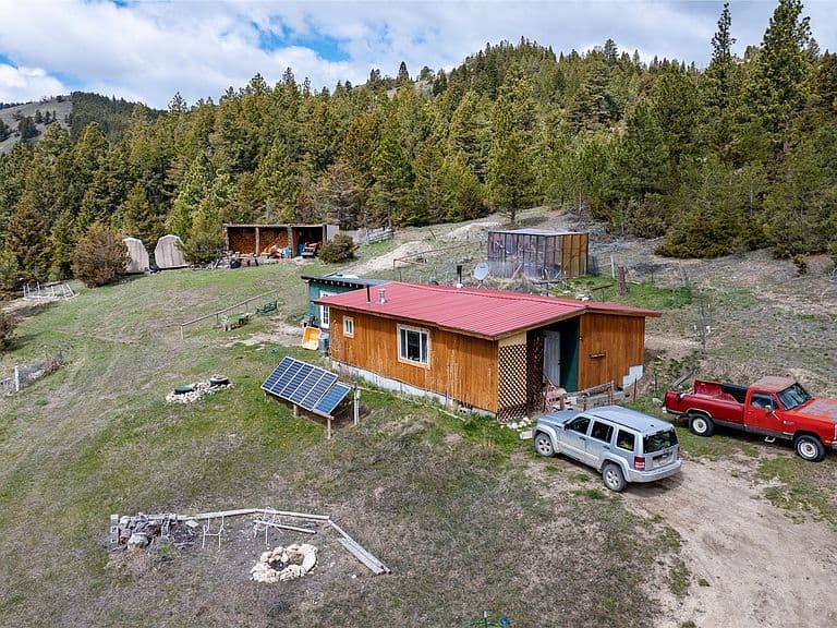 7992 Austin Rd photo 2