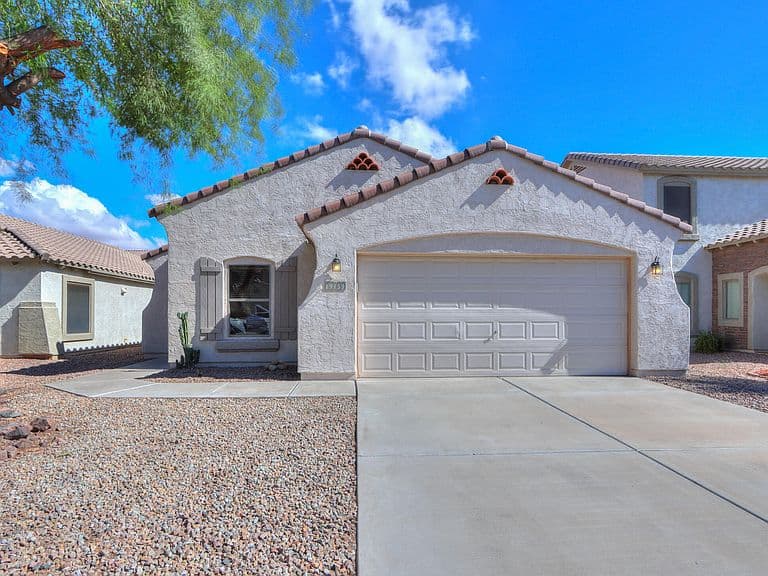 19159 N MEGHAN Drive photo 1
