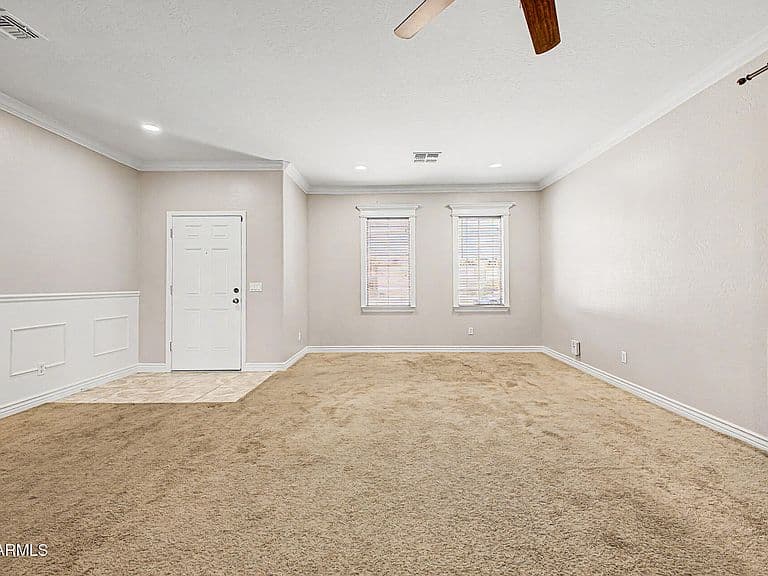 505 E HAROLD Drive photo 5