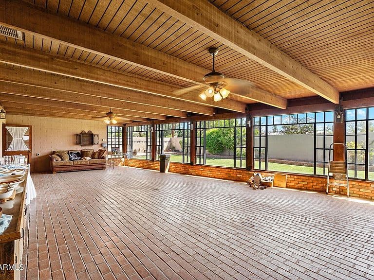 321 E Concorda Drive photo 5