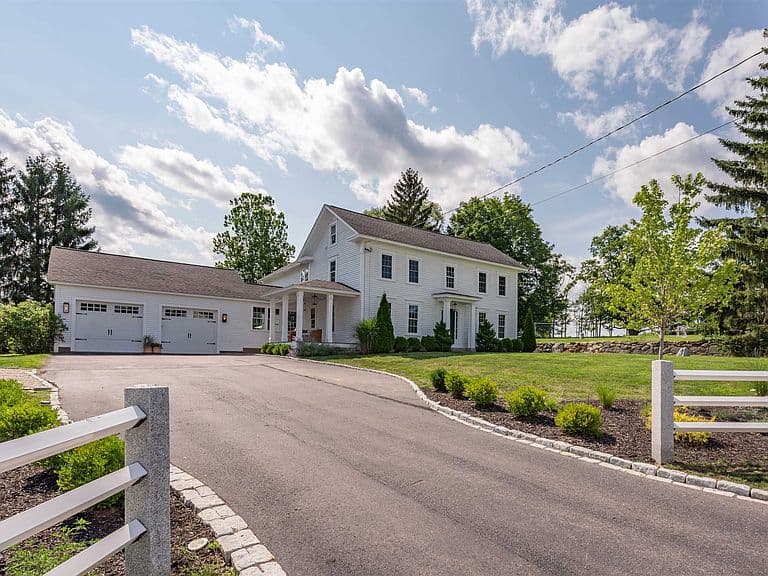 208 Silver Lake Road photo 2