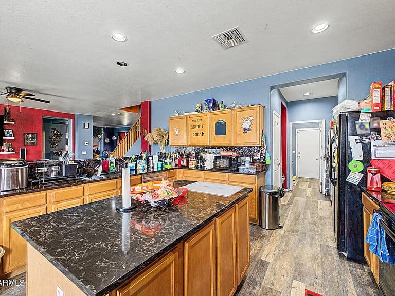 45725 W MORNING VIEW Lane photo 3