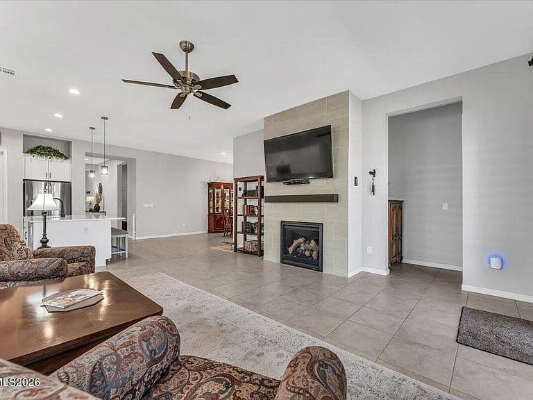 2368 Silent Creek Ln photo 5