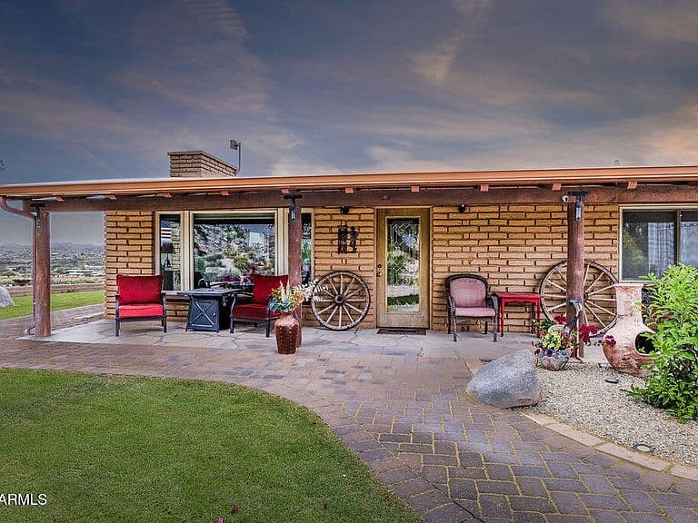 1305 JACK BURDEN Road photo 1