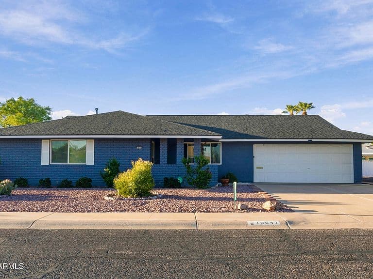 10541 W CHERYL Drive photo 1