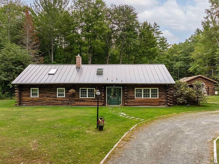 57 Sawyer Hill Road photo 2