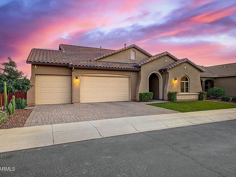 1235 W PAGODA Avenue photo 4