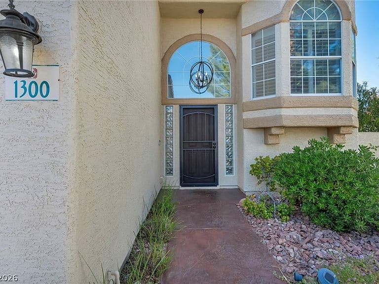 1300 Sun Copper Dr photo 4