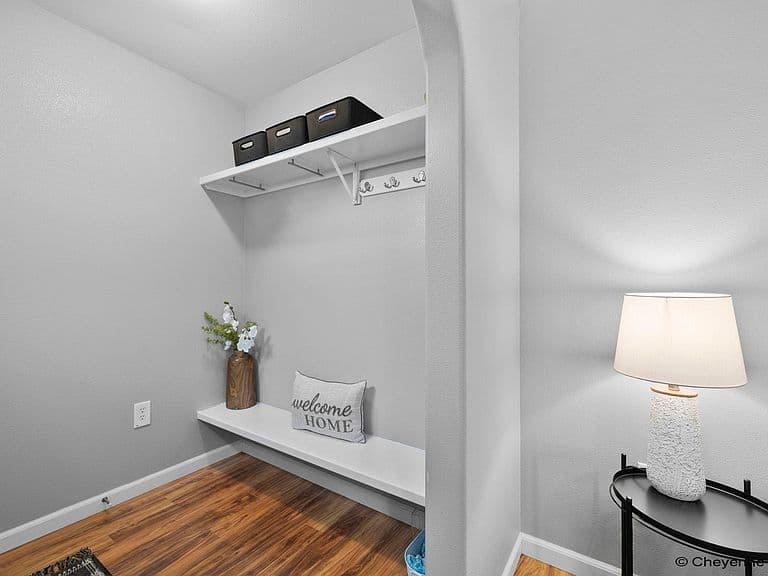 906 Sonata Ln photo 3