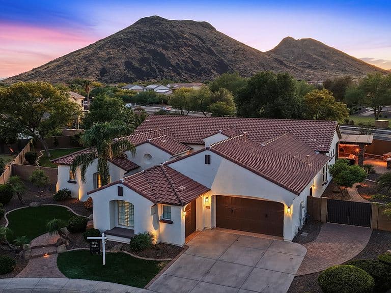 4950 W LARIAT Lane photo 1