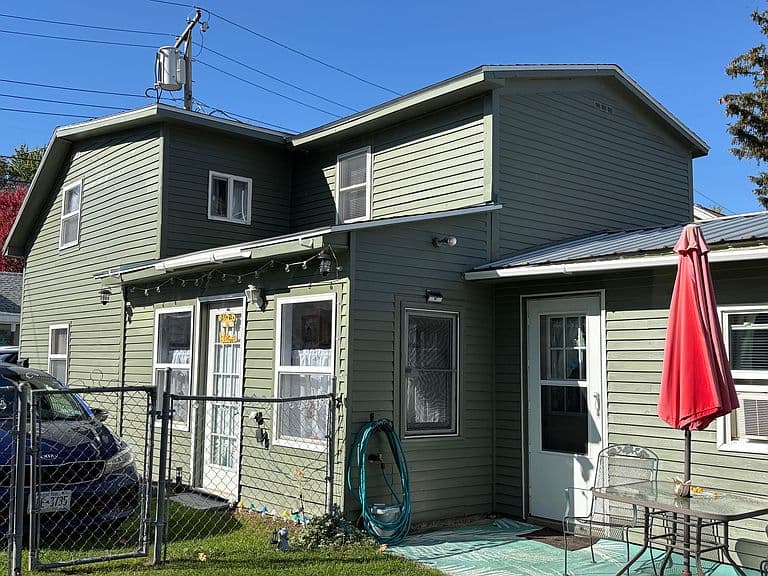 39 Standish St photo 2
