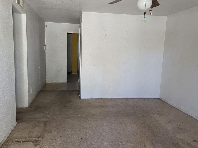 2217 W DAHLIA Drive photo 2