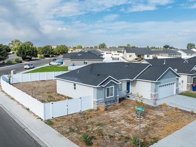 796 Cortni Dr #1 photo 1