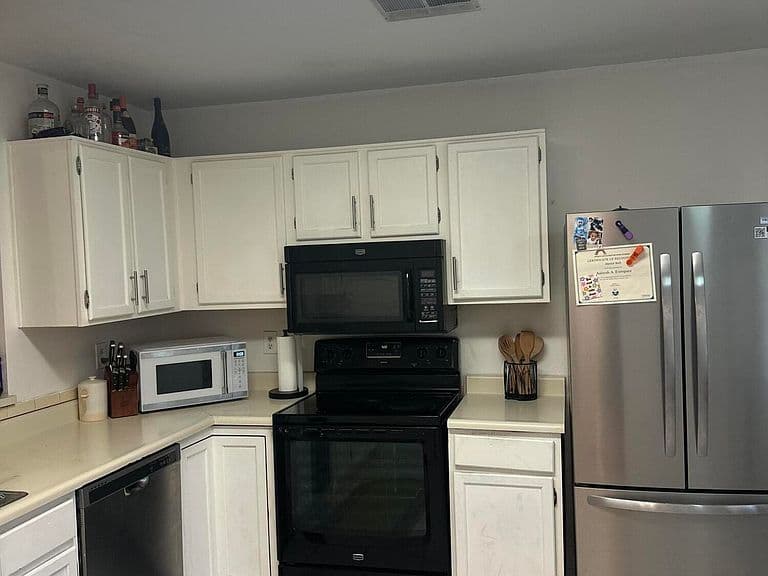 7110 W LAUREL Lane photo 5
