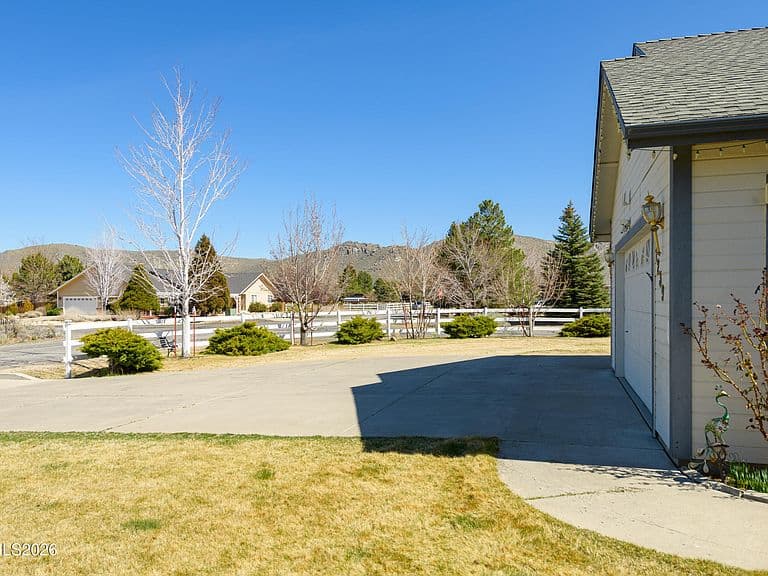 1239 E Appion Way photo 5