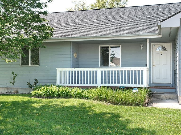 108 Russell Dr photo 3