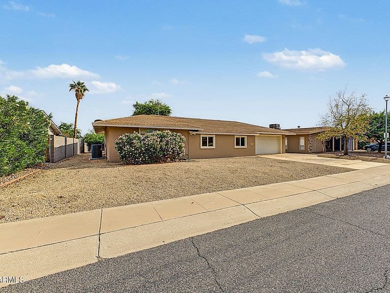 16854 N MEADOW PARK Drive photo 3