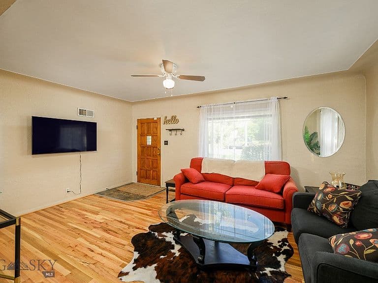 1134 Princeton Ave photo 2