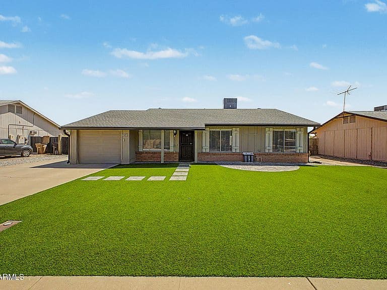 7953 W SAHUARO Drive photo 1