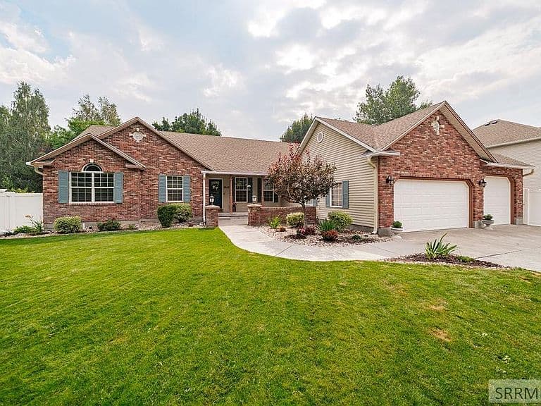 3803 Woodhaven Ln photo 2