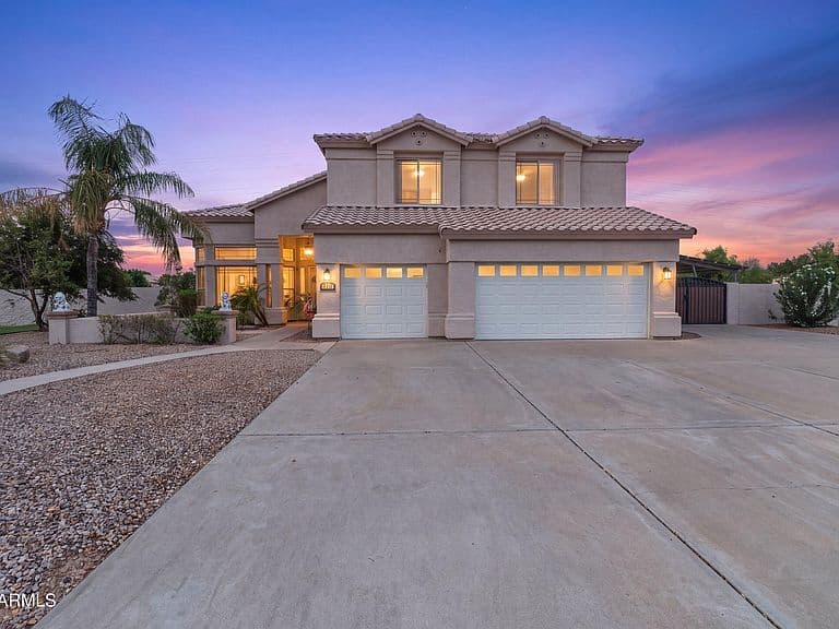 241 S Equestrian Court photo 1