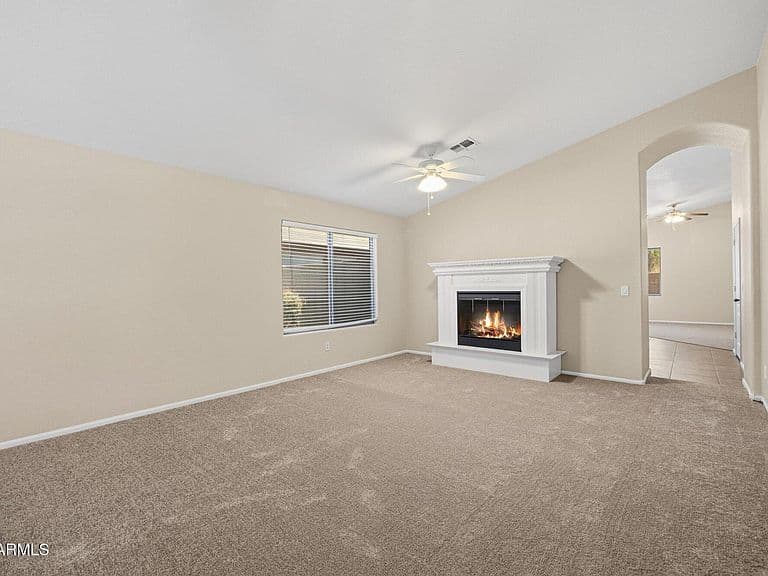 16747 W POLK Street photo 4