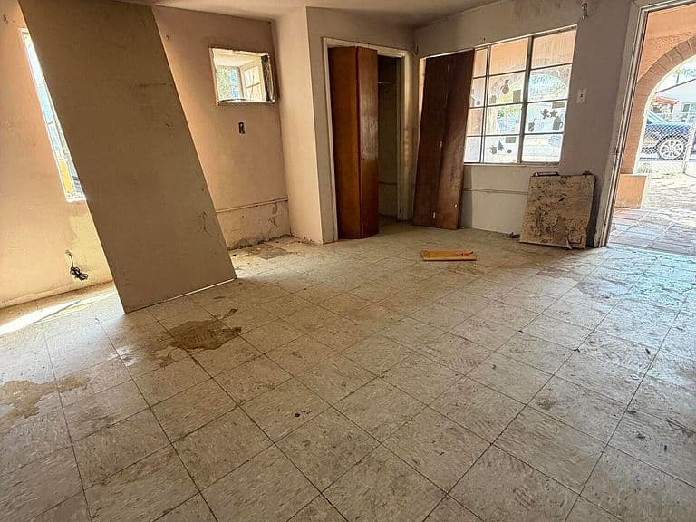 712 W Calle Adelanto photo 3