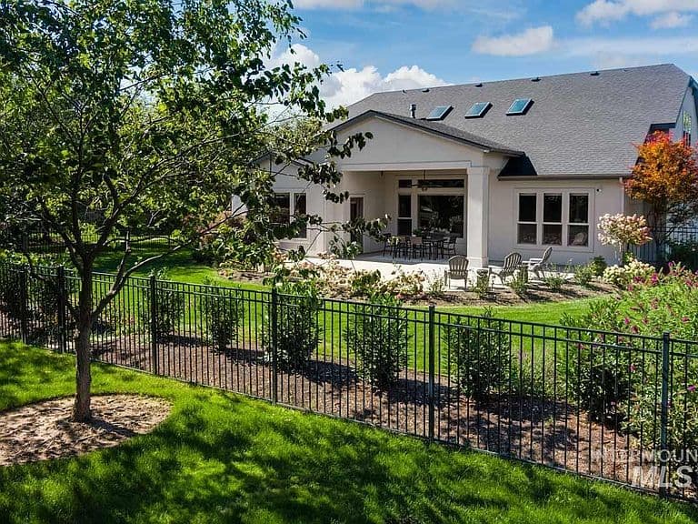 3765 W Dublin Dr photo 2
