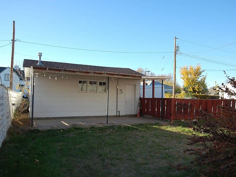 417 3rd Ave SE photo 2