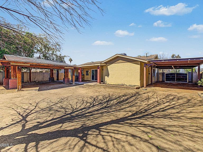1203 W ALAMO Drive photo 5