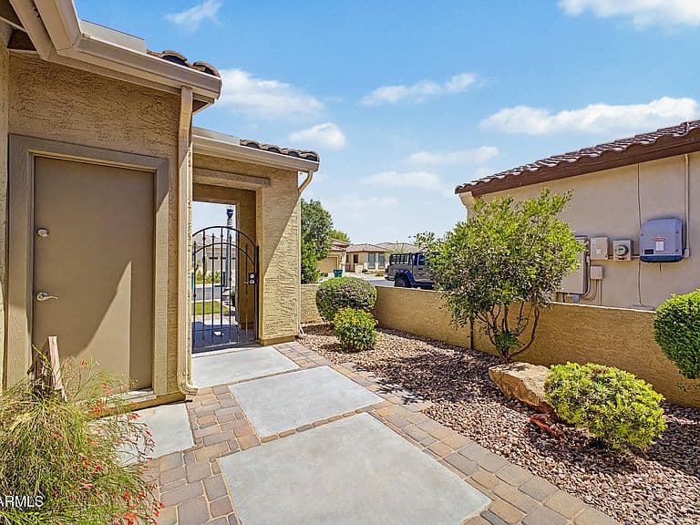 14841 W LUNA Drive S photo 4
