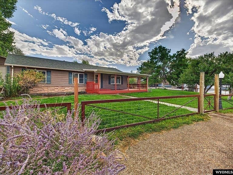 6709 Riverside Dr photo 3