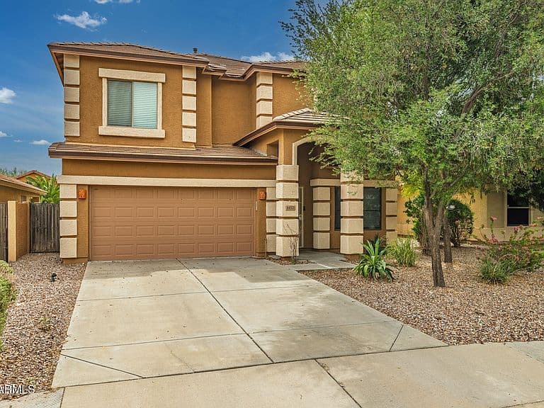 44521 W YUCCA Lane photo 1