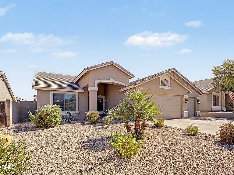 13729 W LUKE Avenue photo 2