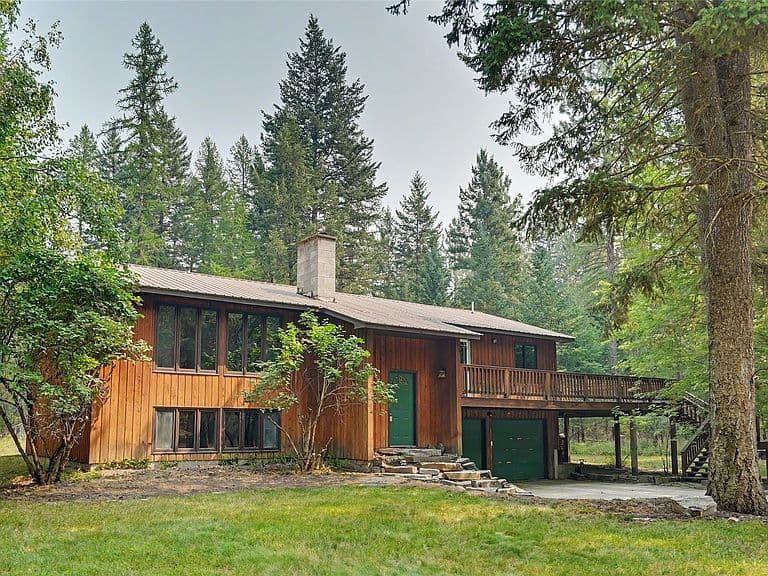 551 12th Ave photo 1