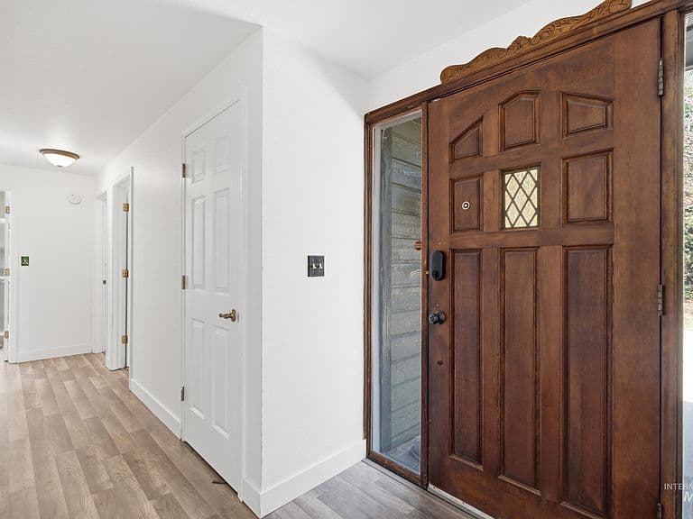 5057 W Harbourview Dr photo 3