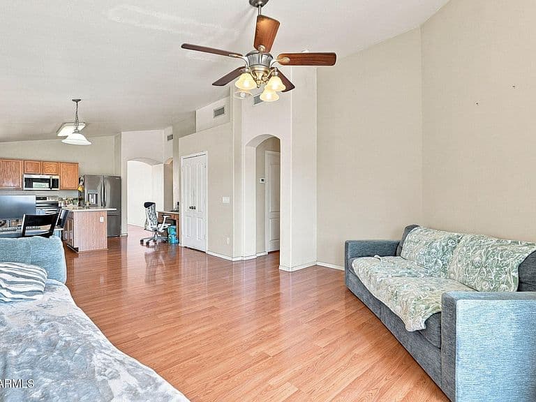 1807 S 82ND Drive photo 4