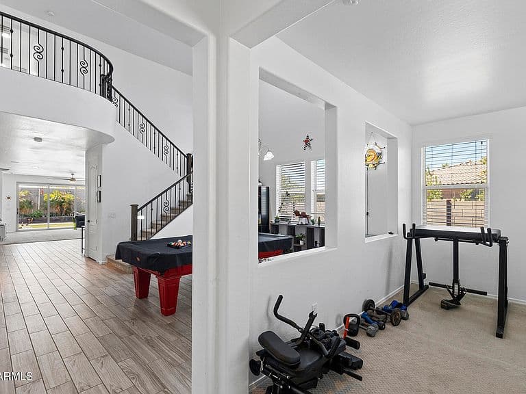 2513 W MOURA Drive photo 3