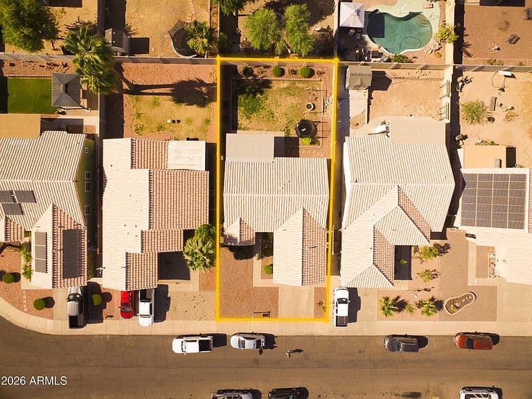 16118 W LINCOLN Street photo 4
