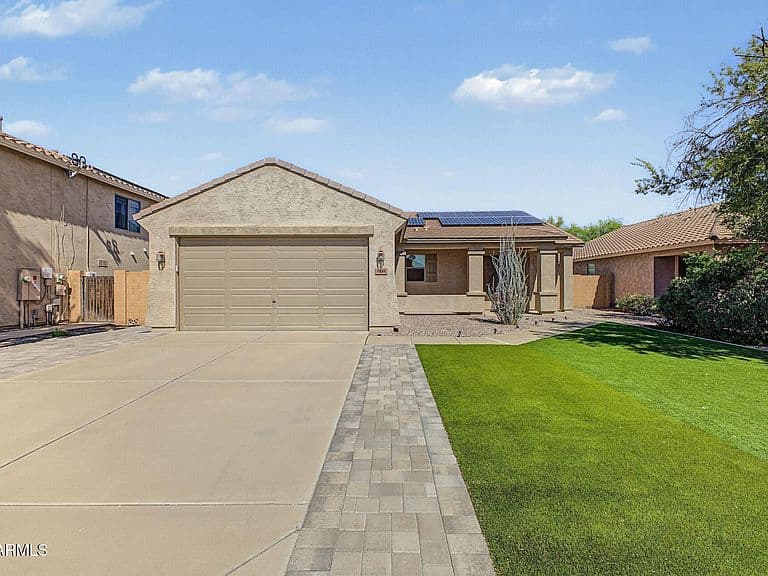 1054 E PRESS Road photo 1