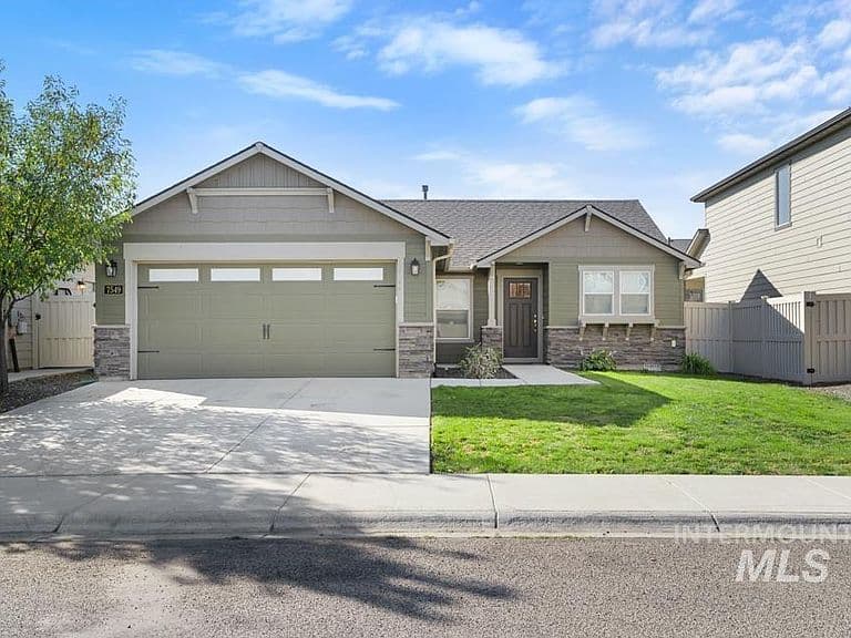 7549 W Corona Dr photo 1